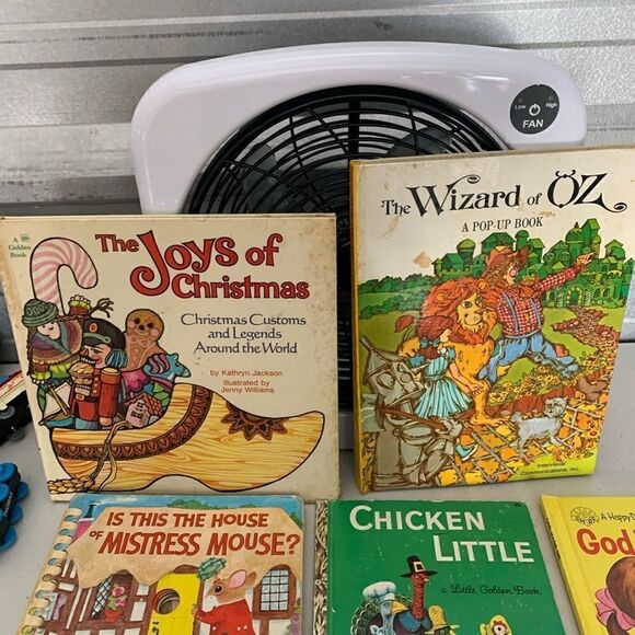 11 Vintage Children’s Books  - Picture 2 of 6